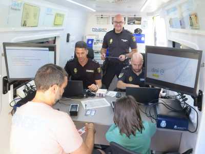 La Unidad Móvil de la Policía Nacional para tramitar el DNI y el Pasaporte vendrá a Guía nuevamente en abril, mayo y junio