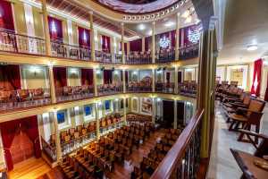 La Cadena SER invita a participar en la grabación este martes en el Teatro Consistorial de &#039;Lo Normal&#039;, podcast especializado en la comunidad LGTBIQA+