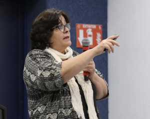 Rocío Bruquetas: “La cochinilla transformó la pintura virreinal gracias a su intensidad y transparencia”