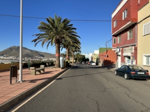 Cierre al tráfico a partir del lunes de la calle Doctor Chil por obras de reasfaltado en esta carretera.