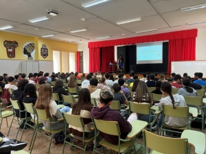 Igualdad arranca los actos con motivo del Día Internacional de las Mujeres con talleres en los institutos