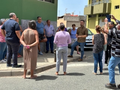 Peña acuerda con los residentes de La Montañeta visitas de los diferentes ediles según los problemas a tratar en el barrio