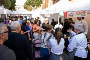El Mercado Agrícola celebra su edición más festiva en pleno Carnaval de Gáldar