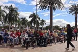 Los mayores también disfrutan de las Navidades del Mundo