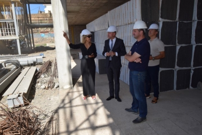 La directora general de Infraestructuras Educativas del Gobierno canario visita el avance de la obra del nuevo instituto