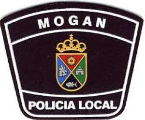 Un hombre en búsqueda y captura es detenido en Mogán conduciendo sin carnet y ebrio