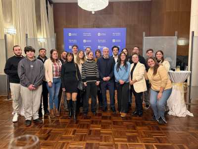 Clavijo se compromete a mantener firme el respaldo a la “importante y activa” comunidad canaria en Uruguay