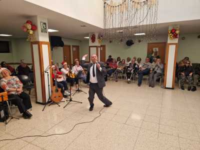 Los mayores de Telde recuperan su gala de Navidad después de años sin celebrarse