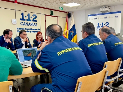 El consejero Manuel Miranda recibe a la delegación de la Brigada Helénica de Bomberos