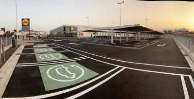 Lidl se suma a la Hora del Planeta apagando las luces de sus tiendas en Canarias