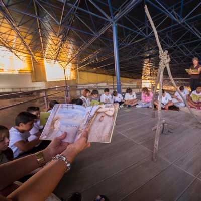 Cueva Pintada celebra el Día del Libro con actividades dirigidas a escolares