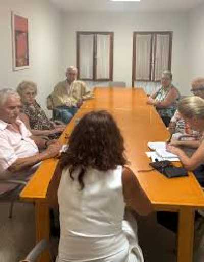 Servicios Sociales refuerza la colaboración con el Centro de Mayores para mejorar su funcionamiento