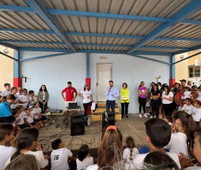 La comunidad educativa disfruta de la prueba deportiva que promueve el deporte y los hábitos de vida saludables  Telde, a 15 de mayo de 2025. La comunidad educativa del CEIP Príncipe de Asturias celebró este jueves con éxito la III Carrera Solidaria