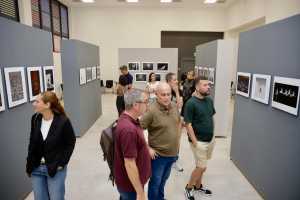 La obra «Extraños», de Mario Pereda Berga, gana el 12º Premio de Fotografía Ciudad de Las Palmas de Gran Canaria