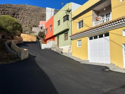 Concluyen los asfaltados de las calles Miguel de Mujica, Poeta Cairasco y La Pedrera, en La Montaña