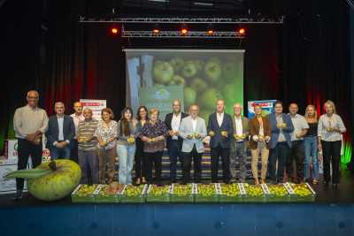 SPAR Gran Canaria reafirma su compromiso con la agricultura local con el cuarto convenio de la manzana reineta de Valleseco
