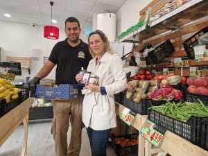 San Gregorio y San Juan celebran la apertura de dos nuevas fruterías en la ciudad