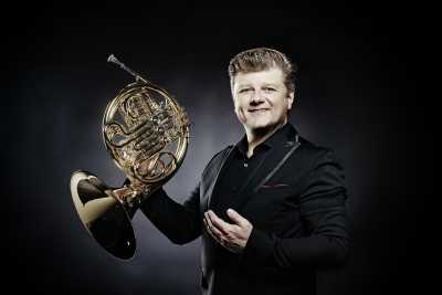 El trompista Radek Baborák debuta junto a la Orquesta Filarmónica de Gran Canaria y Chichon