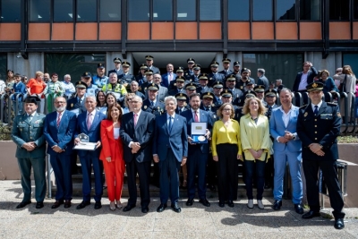 La Policía Local de Telde recibe cuatro medallas, una placa colectiva y una felicitación del Gobierno de Canarias