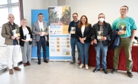 Guía presenta la primera web municipal de la Isla orientada a la emprendeduría en medio rural