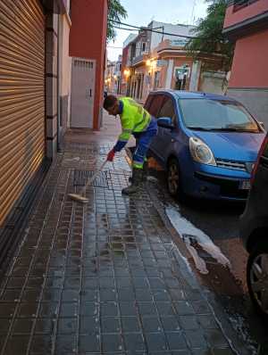 El servicio de limpieza programa trabajos extraordinarios de baldeo en San Gregorio
