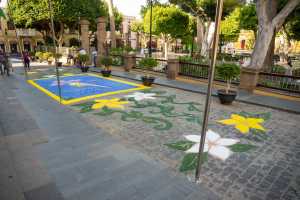 El Ayuntamiento anima a la ciudadanía a participar este domingo en la elaboración de las alfombras del Corpus Christi